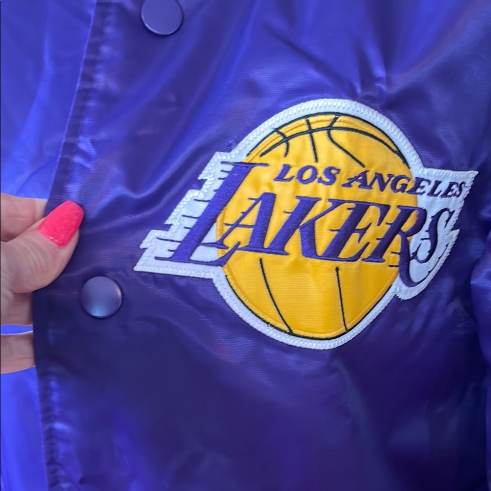LA Lakers Purple Jacket - Picture 5 of 16
